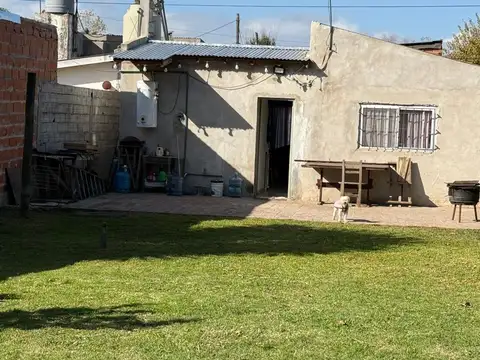 Casa 3 ambientes con 1 baño