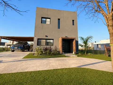 Casa en Venta en Barrio San Pablo, Pilar | 4 Ambientes | 3 Dormitorios, Pileta y 510 m² de Lote