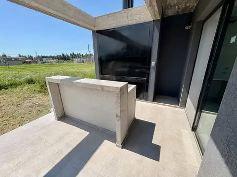 Casa en Venta en Jose Hernandez, USD 195.000