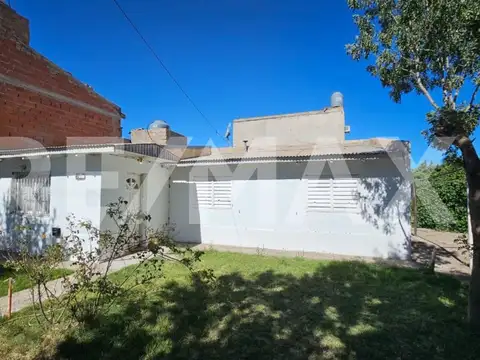 CASA EN VENTA 3 DORM. IGNACIO RIVAS 1038