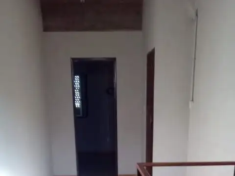 Galpon en Alquiler en Villa Bernardo Monteagudo, $ 2.500.000