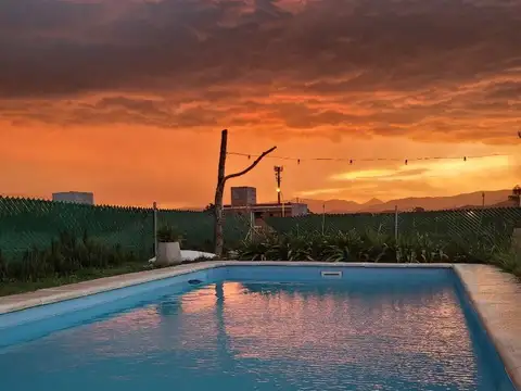 Excelente CASA en VENTA 3 hab 3 baños pileta quincho