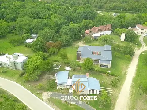 Casa 6 ambientes con 4 baños