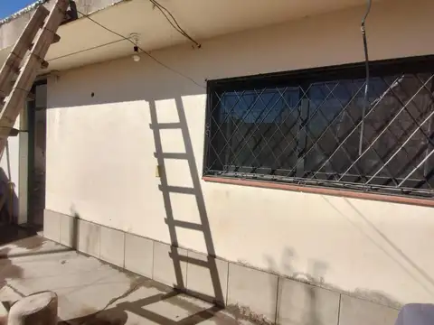 OPENHOUSE INMOBILIARIA VENDE LOTE con monoambiente en Dorrego