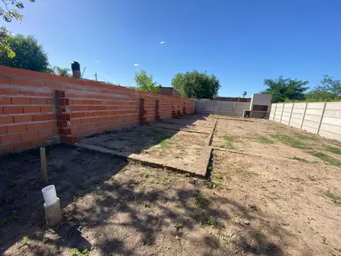 Terreno - Venta - Argentina, Lobos - Almirante Brown 500