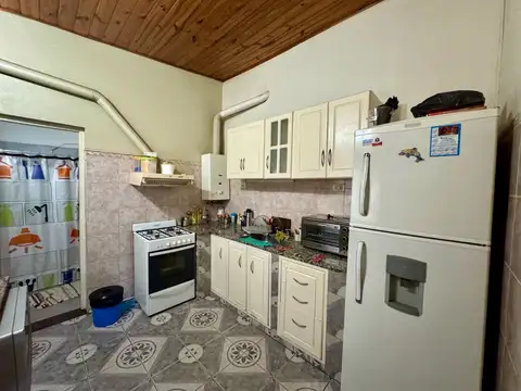 Casa 7 ambientes con 1 baño