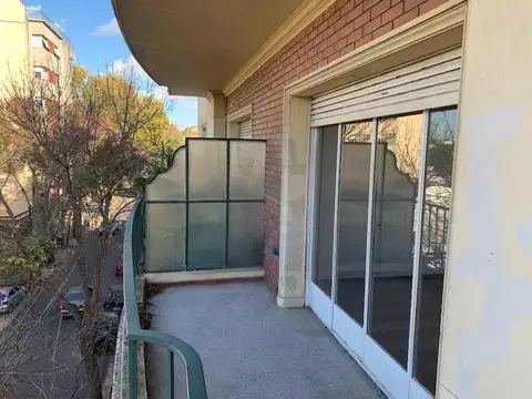 Departamento 4 ambientes con 2 baños
