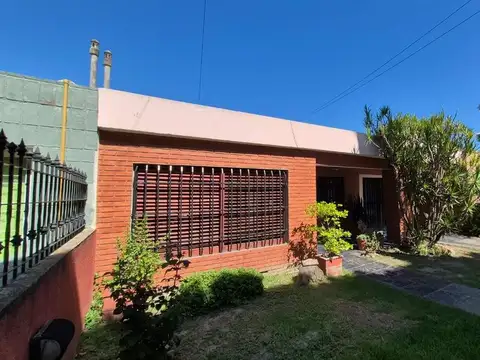 VENTA CASA DOS DORMITORIOS EN MARQUES DE SOBREMONT