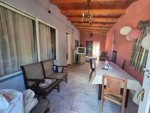 Casa 2 ambientes con 1 baño