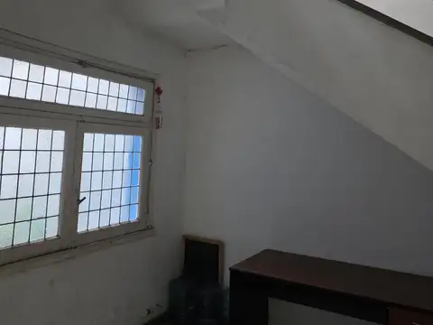 RETASADO EXCELENTE OPORTUNIDAD CASA SOBRE TERRENO  DE 155  METROS TOTALES ,APTO PARA CONSTRUIR 1200 MTS , 1400 TOTALES