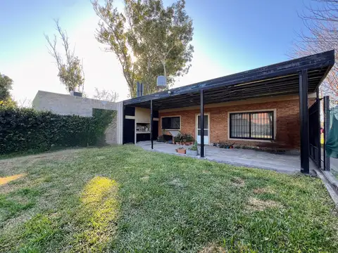 VENTA – Casa de 2 dormitorios, Ibarlucea.