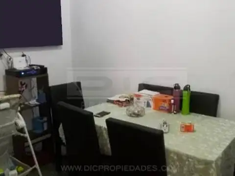 Gob. Castro al 3800 entre R. Obligado y Sgo del Estero