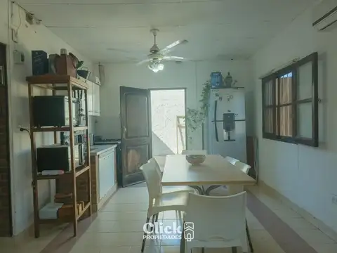 Casa 3 ambientes con 2 baños