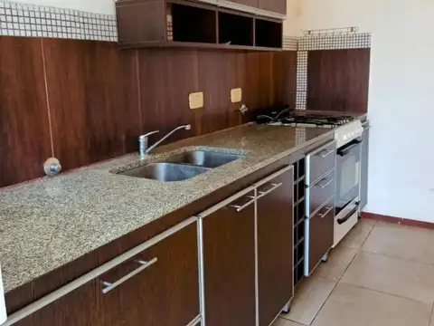 Depto Tipo Casa en Venta en La Plata, USD 45.000