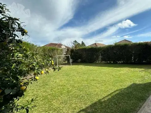 Aristóbulo del Valle al 5100