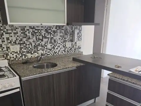 Departamento en Alquiler en Luis Agote, $ 450.000