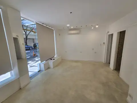 LOCAL 5.30 METROS DE FRENTE, DOS VIDRIERAS, CON SÓTANO A METROS DE AV SANTA FE