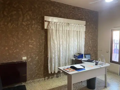 Casa en Alquiler en Burzaco, $ 490.000