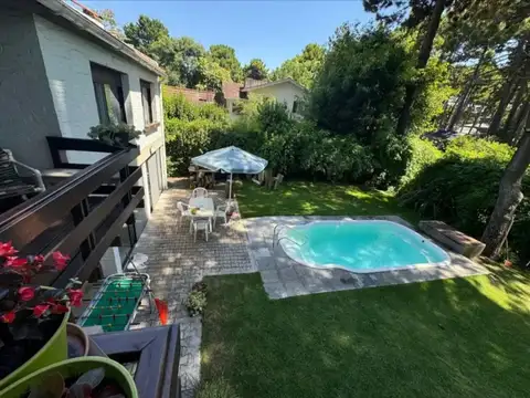 Casa en Alquiler con 4 cocheras