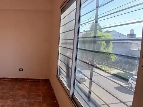 Depto Tipo Casa en Venta en Lanús Oeste, USD 62.000
