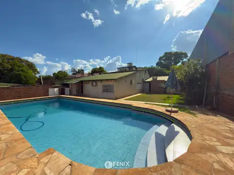 CF1211 - CASA EN VENTA APTO CRÉDITO - 8 AMBIENTES - AV. FCO. DE HARO ENTRE CMTE. ANDRESITO Y STA. CR