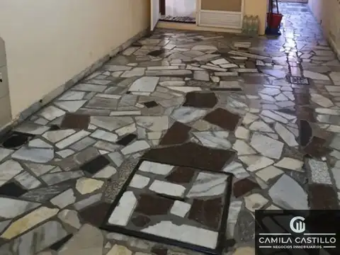 Casa en venta c/ cochera en Caseros