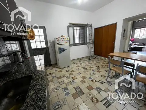 Depto Tipo Casa en Venta 50 años