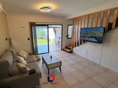 Casa 3 ambientes con 2 baños