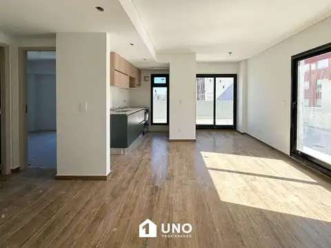 Entre Ríos y Pasco - Amplio Dpto de 1 Dormitorio. Cochera disponible.