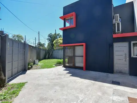 Casa 2 dormi c/ lavadero cochera jardin