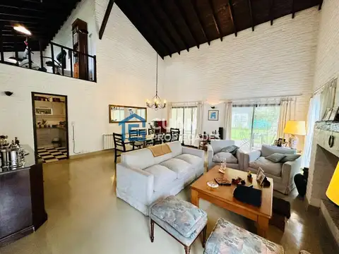 Casa en Venta en El Establo, USD 272.000