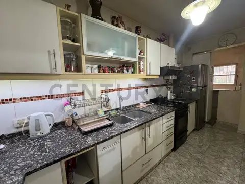 VENTA | CASA 4 AMBIENTES A REFACCIONAR I CON QUINCHO Y PISCINA | TORTUGUITAS
