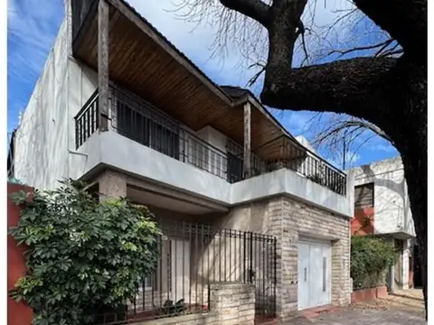 Casa en VENTA - Caseros