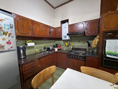 Casa 4 ambientes con 1 baño