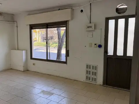 25 de Mayo entre Mitre y Ferrari