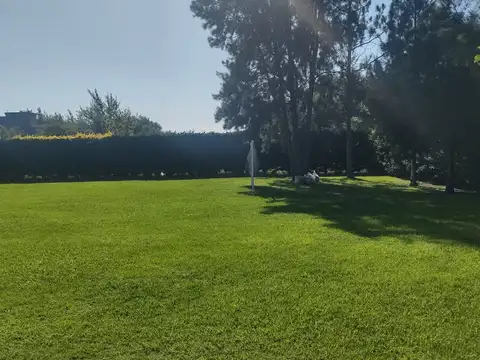 Casa en Venta con 6 cocheras