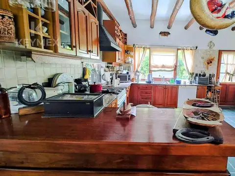Casa en Venta con 2 cocheras
