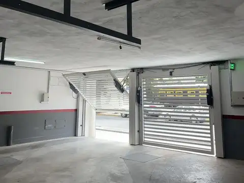 Boulevard Pellegrini 2400