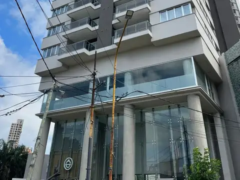 VENTA COCHERA EN EDIFICIO LE COIN BV.PELLEGRINI