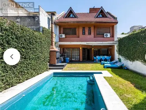 EXCELENTE CASA DE 6 AMBIENTES EN VENTA EN VICENTE LOPEZ