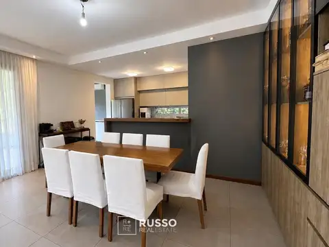 Casa en Alquiler de 4 dormitorios