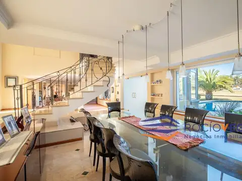 Casa 7 ambientes con 1 baño