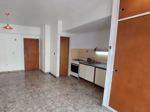 Departamento en Alquiler en Abasto, $ 490.000