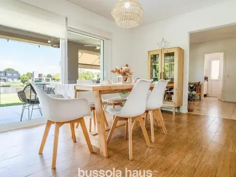 Casa en Venta en El Cantón - Barrio Islas, USD 379.000