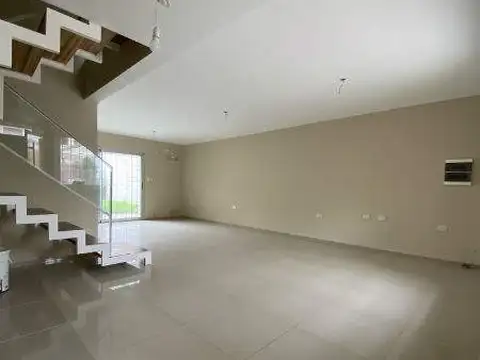 URCA- DUPLEX DE CATEGORIA EN VENTA