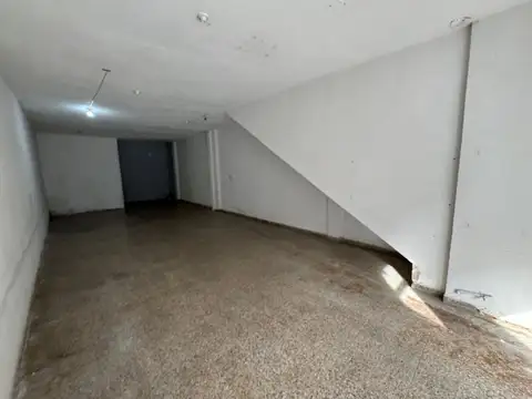 Alquilo local en Moreno centro Inmobiliaria Mosca