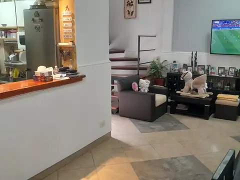 Depto Tipo Casa en Venta de 5 ambientes