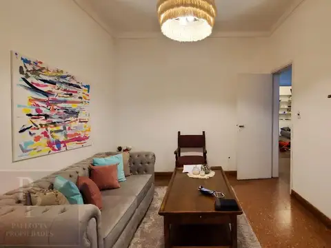 Casa en excelente ubicación céntrica