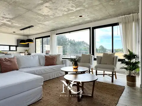 Casa en venta en Costa Esmeralda con fondo al polo