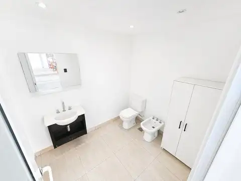 Casa 5 ambientes con 4 baños